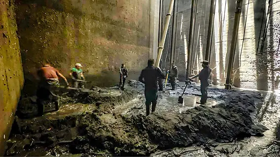 Retiraron 70 toneladas de basura del cárcamo Colón