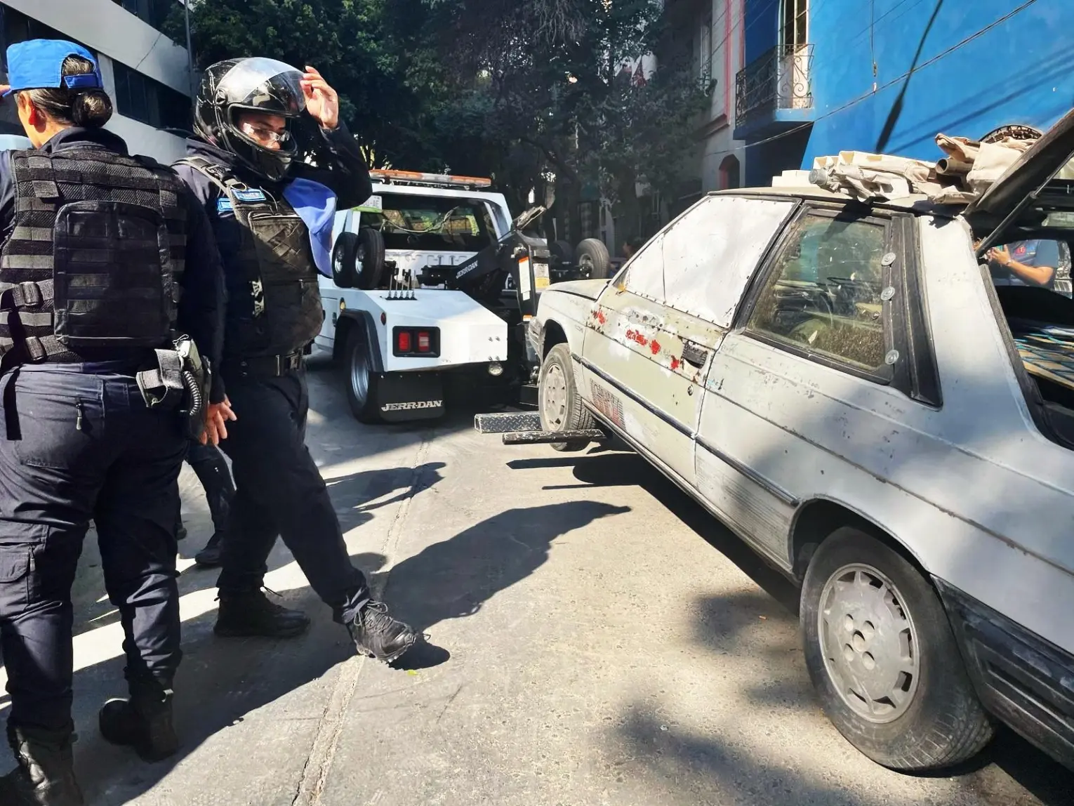 ALCALDÍA CUAUHTÉMOC RETIRA 81 VEHÍCULOS EN OPERATIVOS DE