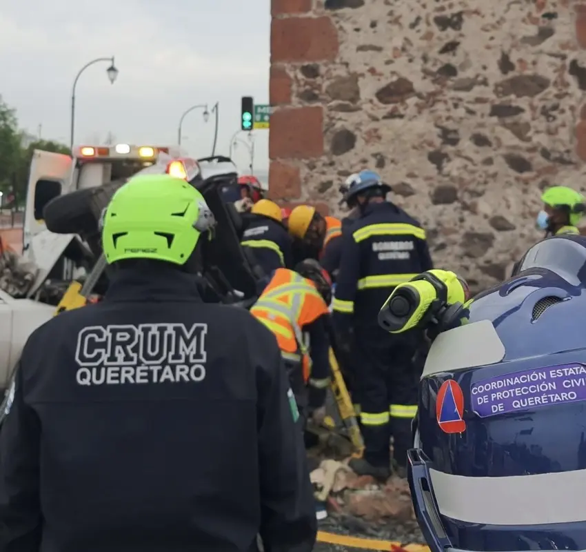 Semaforazo en calzada de Los Arcos