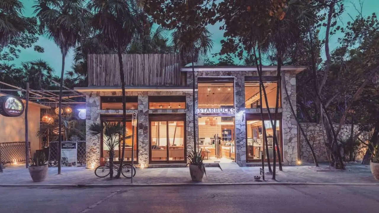 Starbucks Ahau Tulum café cultura y diseño sustentable