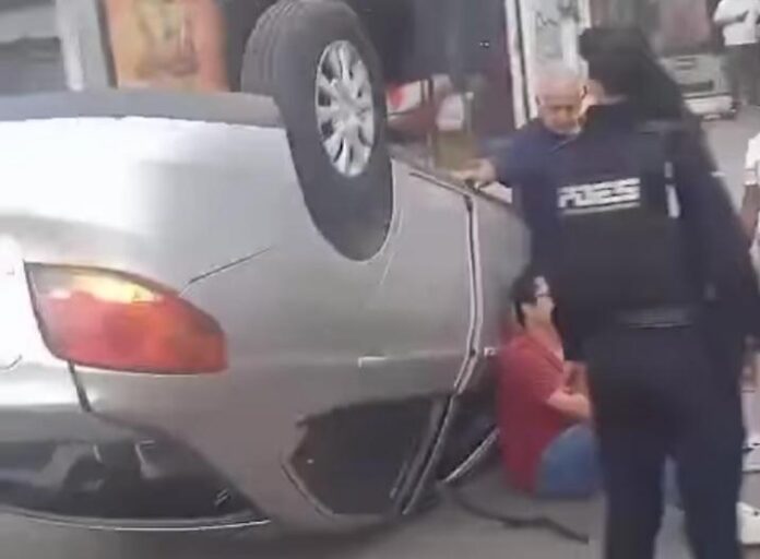 Vuelca en Paseo Constituyentes - Noticias de Querétaro