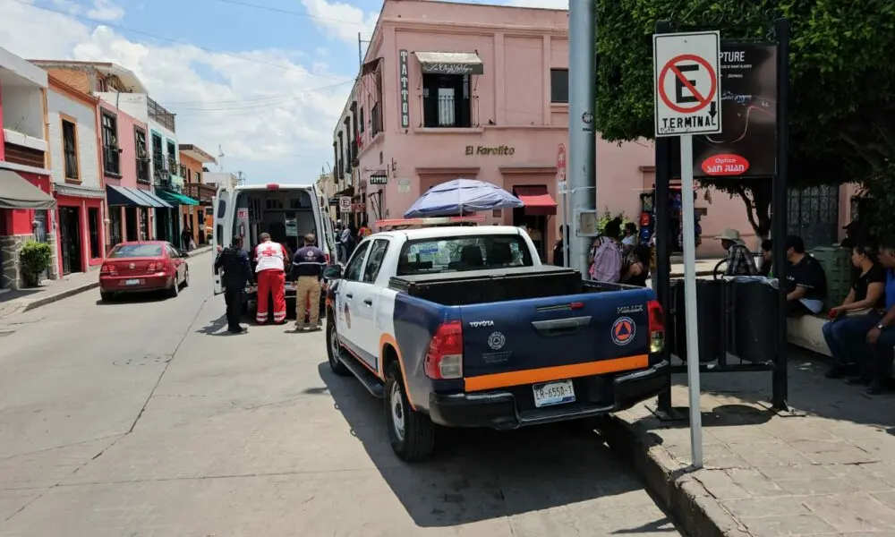 Atienden a joven que sufrió caída en el centro de SJR   Noticias