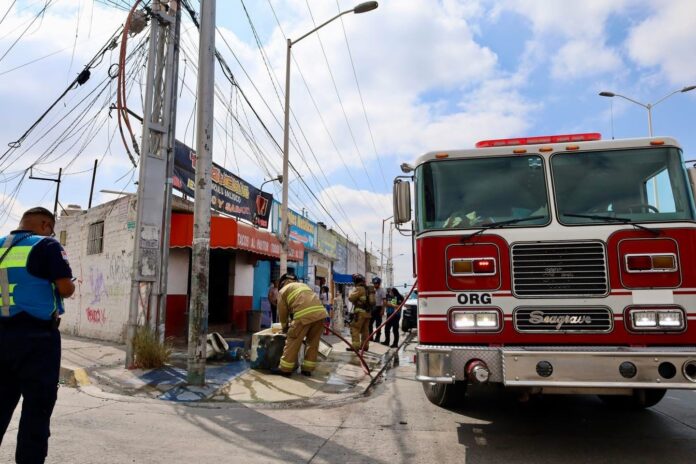 Atienden incendio en Paseo Querétaro - Noticias de Querétaro