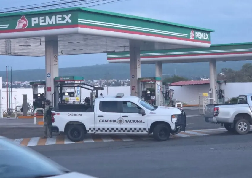 Catean oficinas de gasolinera en SJR