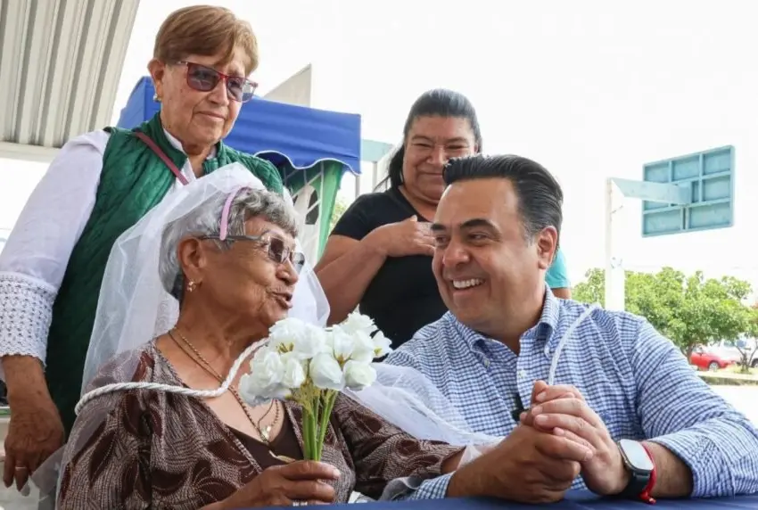 Celebra SEDESOQ la kermés del Adulto Mayor en San Juan del Río