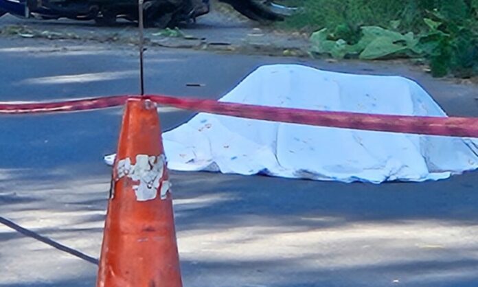 Conductor de motocicleta pierde la vida al caer de su vehículo en ...