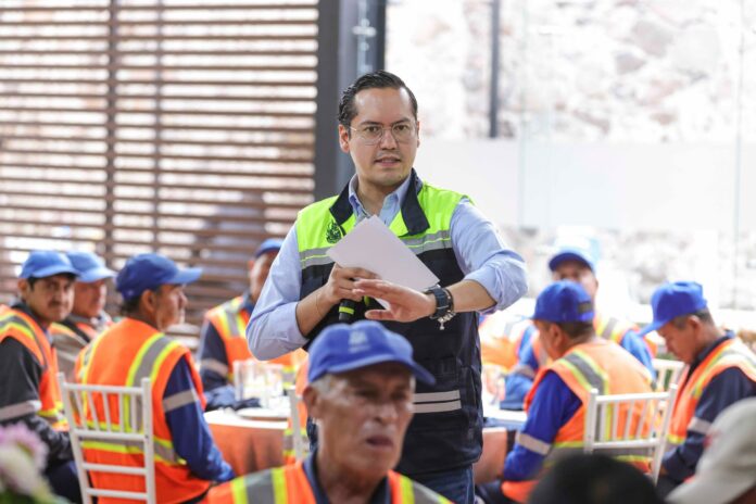 Conmemora Chepe Guerrero el Día del Barrendero - Noticias de Querétaro