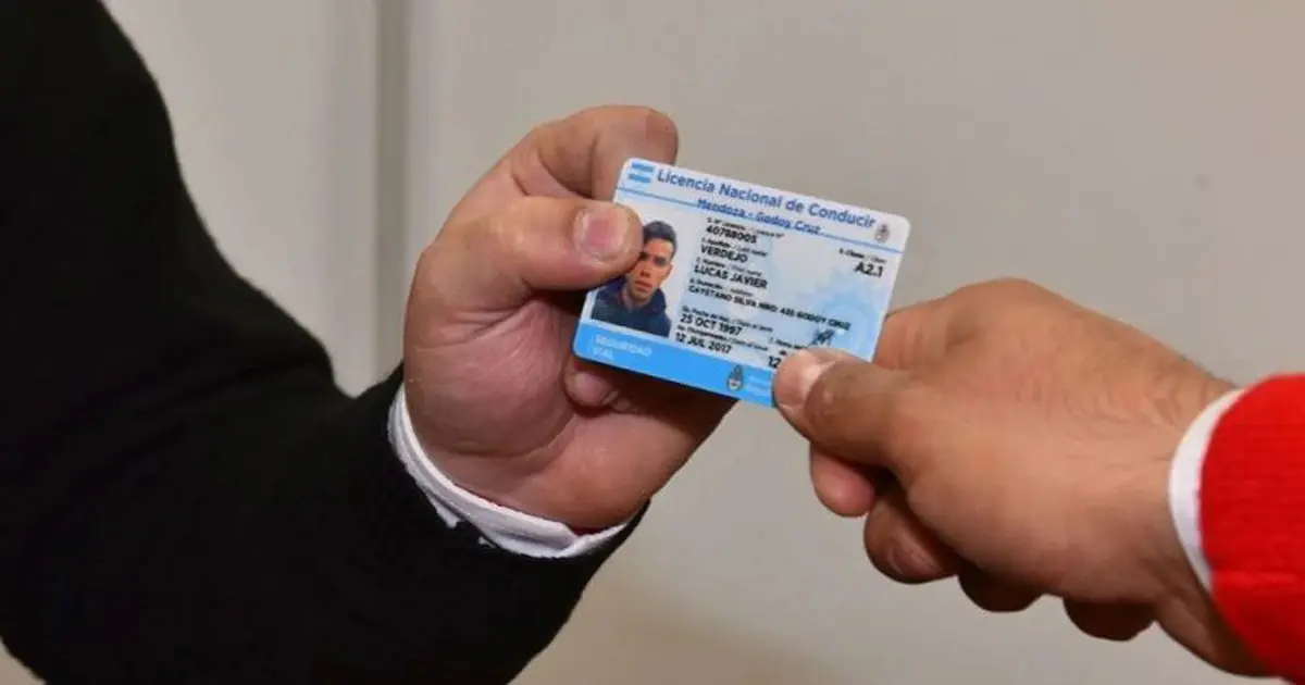 Modifica la LICENCIA DE CONDUCIR permanente ahora el curso