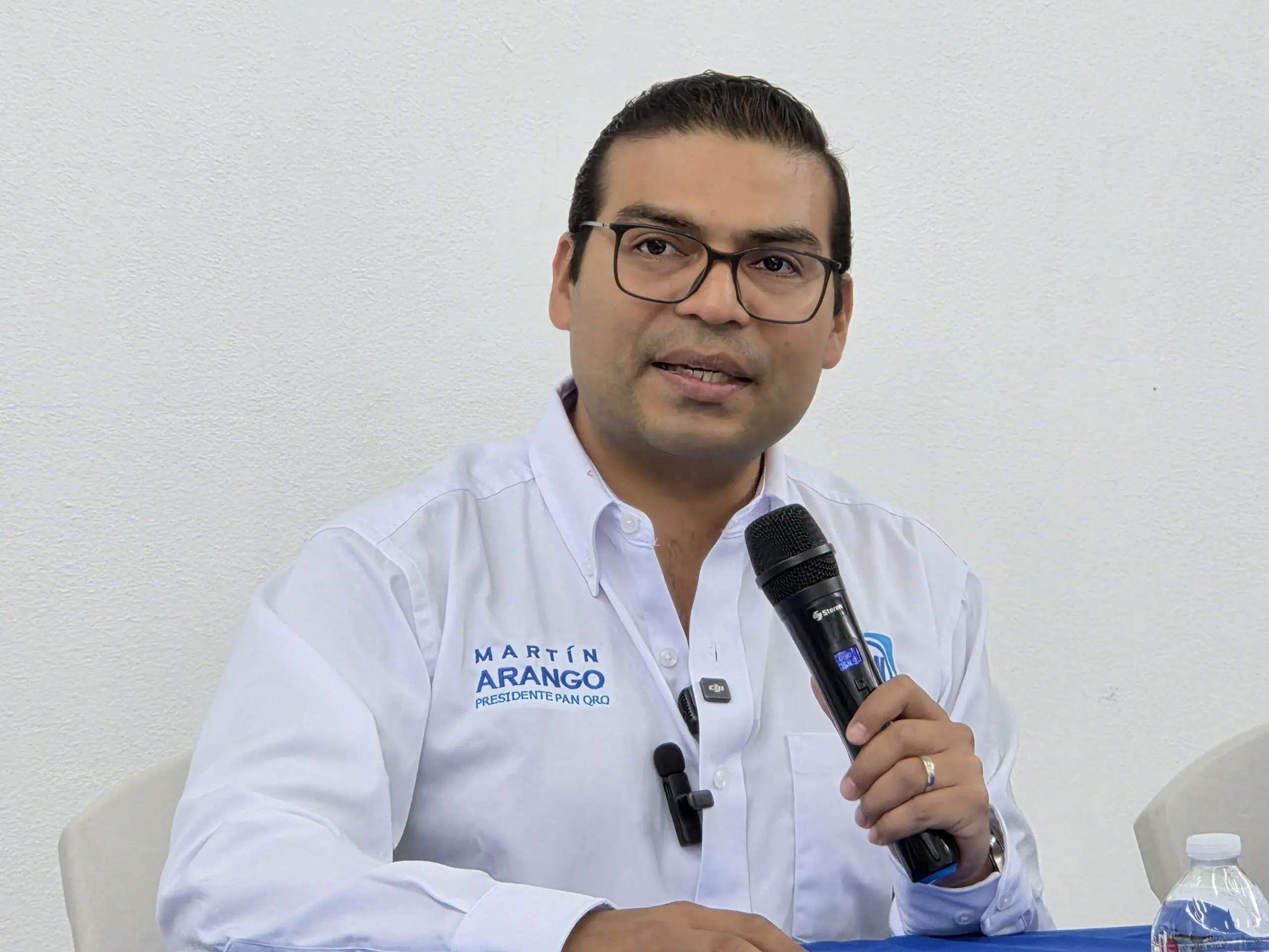 Defiende Martín Arango pintas de bardas de aspirantes   Noticias
