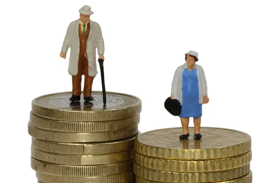 La brecha de género también en las pensiones   Revista Haz