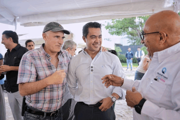 Entrega Felifer Macías la obra integral del fraccionamiento Jurica ...