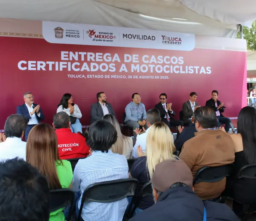 Entregaron cascos certificados a motociclistas de Toluca
