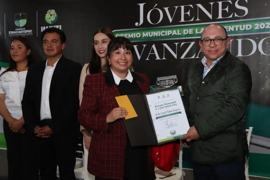 Zinacantepec reconoce a su juventud con el Premio Municipal