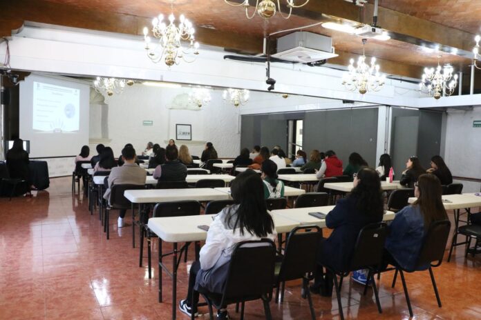IEEM promueve importancia de la lactancia materna y la salud mental