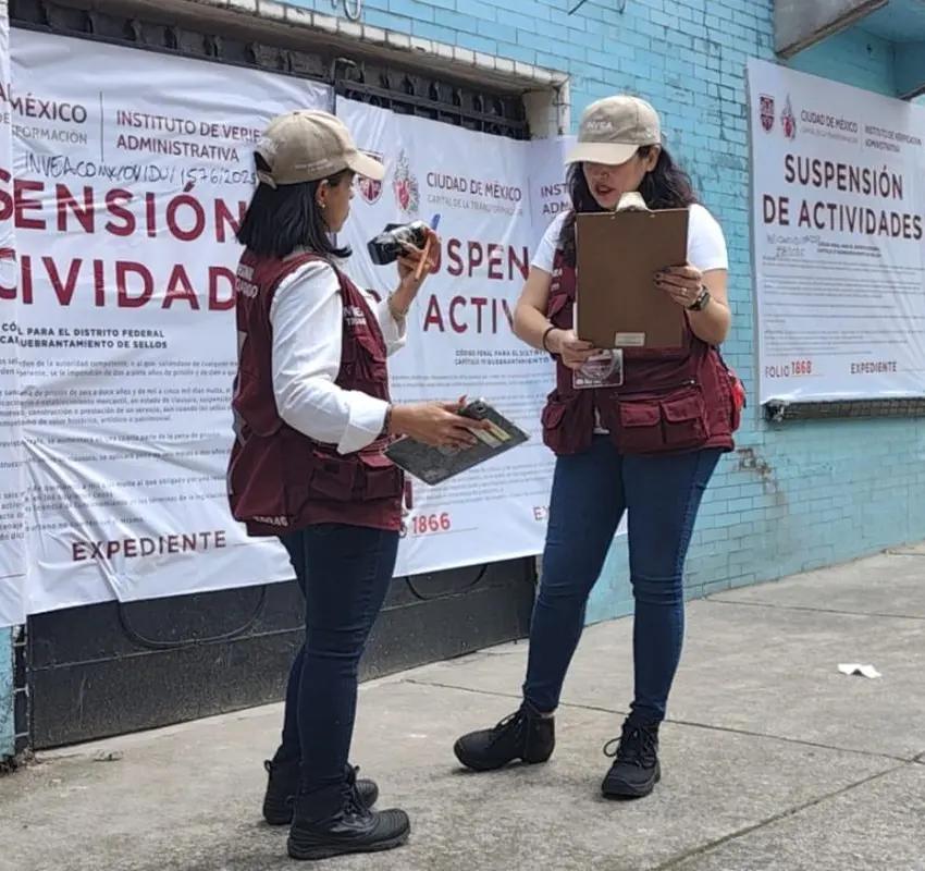 INVEA suspende obra tras colapso que hirió a dos personas