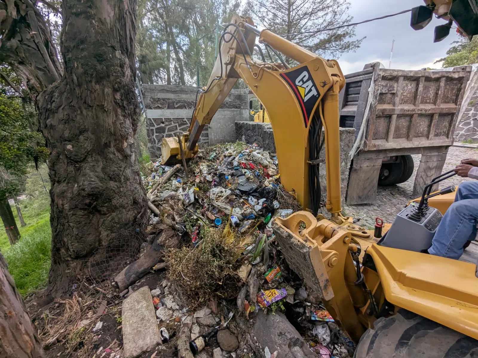 Limpia Toluca basurero clandestino en El Calvario   Ayuntamiento