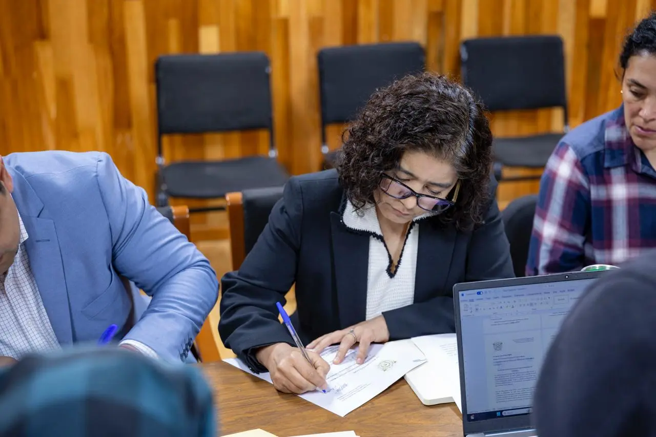Patricia Zarza se reunió con facultades de Artes Contaduría y