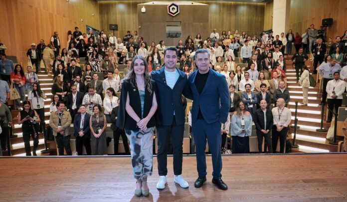 Presenta Felifer Macías “Querétaro La Capital” y refuerza el ...