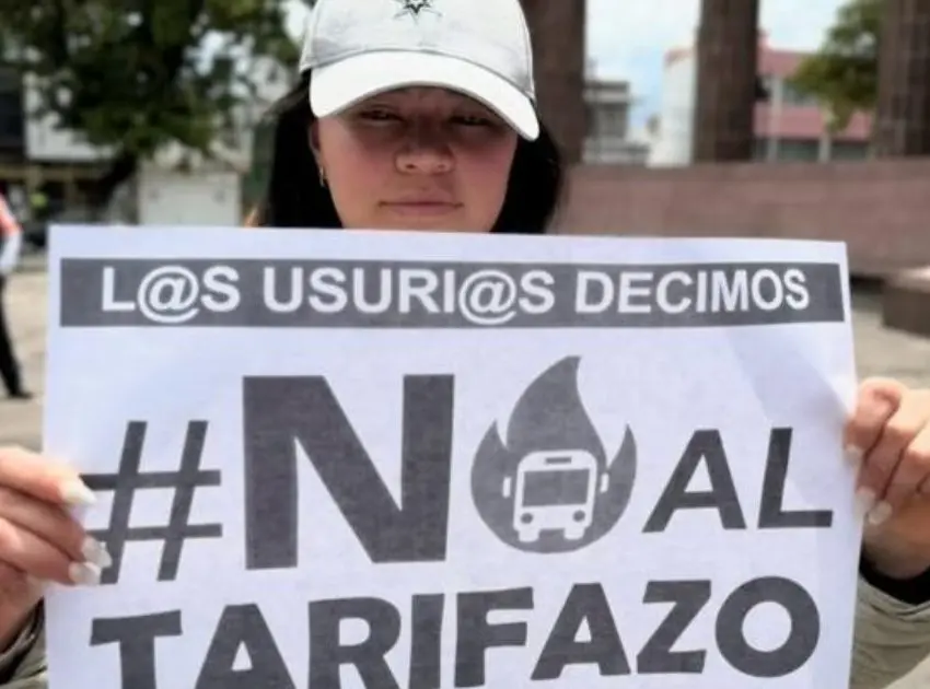 Protestaron en Toluca contra el aumento de pasaje