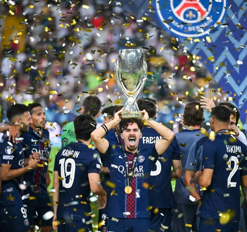 PSG firma una remontada histórica y gana la Supercopa de Europa