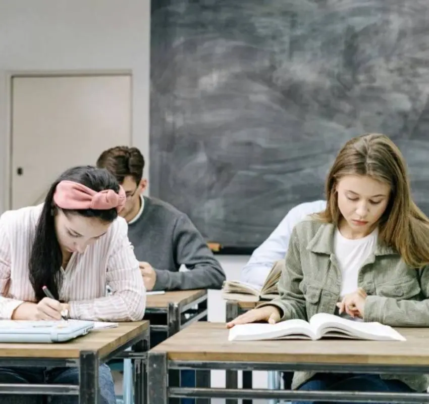 Qué estudiantes pueden entrar a la UNAM sin hacer examen 
