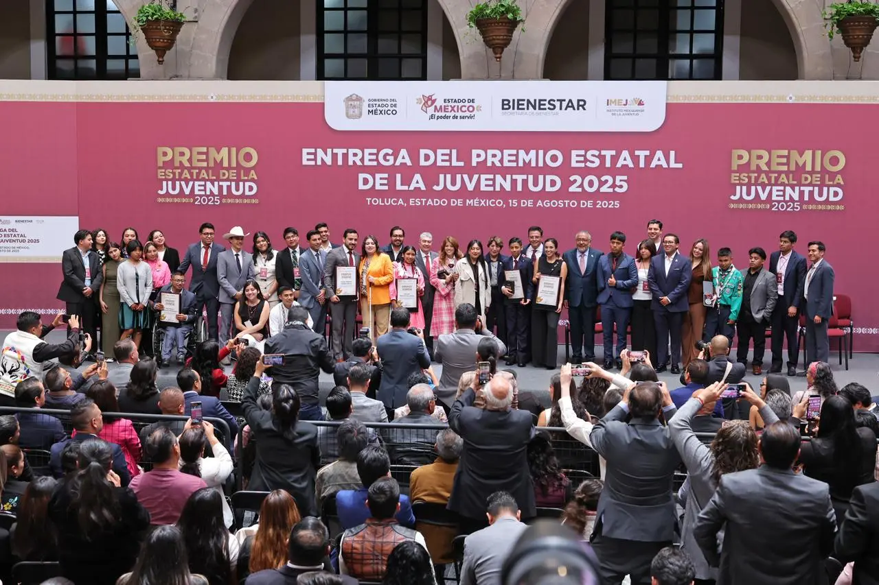 Reconoció Premio Estatal de la Juventud 2025 a estudiantes de la