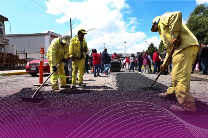 Rehabilitan 20 km de vialidades en San Mateo Atenco – 8 Columnas