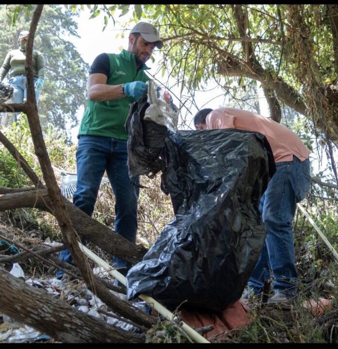 Retiraron 35 mil toneladas de basura del drenaje en Valle de ...