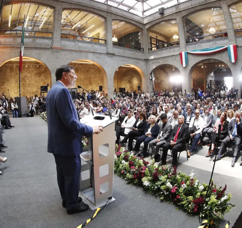 Rindió Fernández Noroña informe de actividades