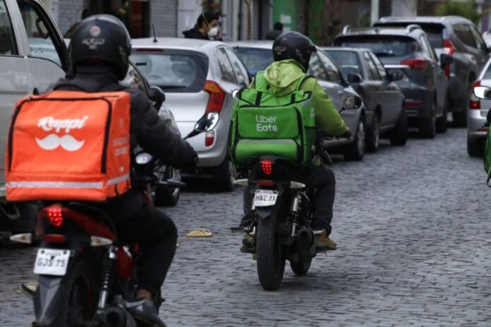 Semovi inicia prueba piloto: motos y cascos de apps rotulados para ...