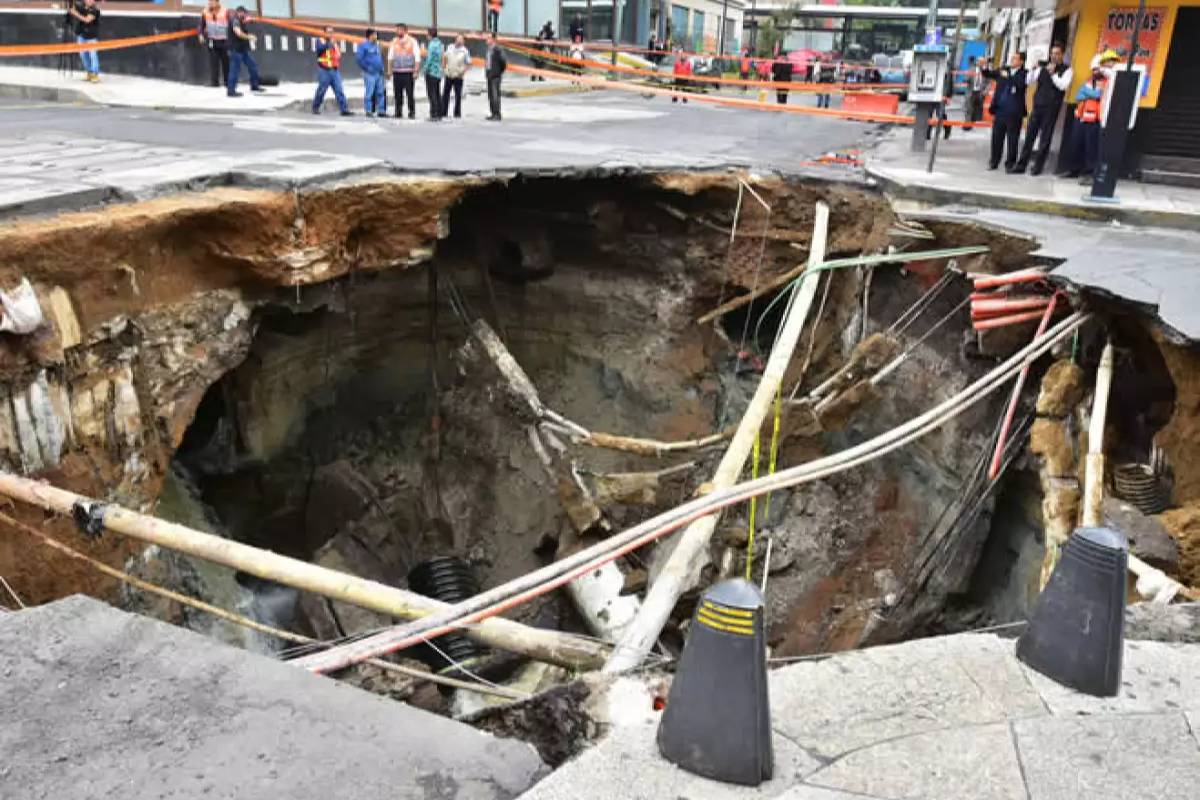 Socavones en CDMX: un fenómeno urbano que revela el subsuelo que ...