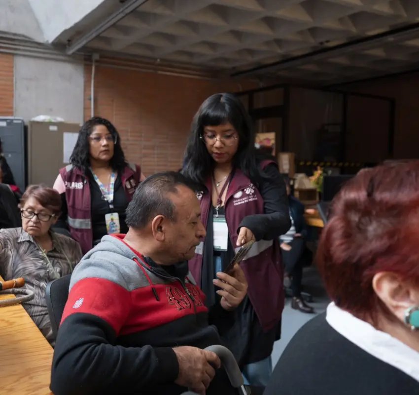Uber para jubilados en México: viaje sencillo y autónomo con PILARES