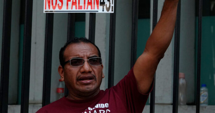 Vidulfo Rosales renuncia al caso Ayotzinapa • MB Noticias
