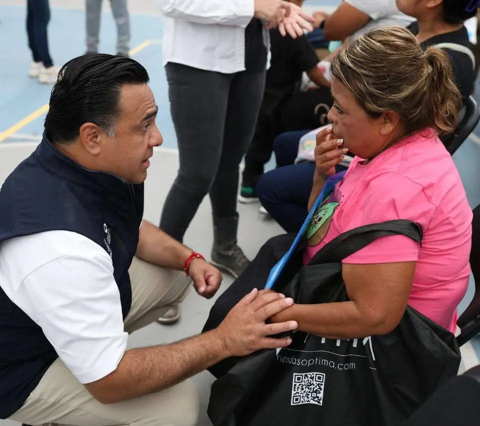 Avanza entrega de enseres domésticos a familias afectadas por lluvias | Avanza entrega de enseres domésticos a familias afectadas por