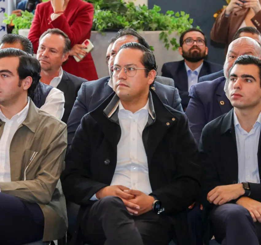 Celebra Chepe Guerrero la ampliación de Siemens