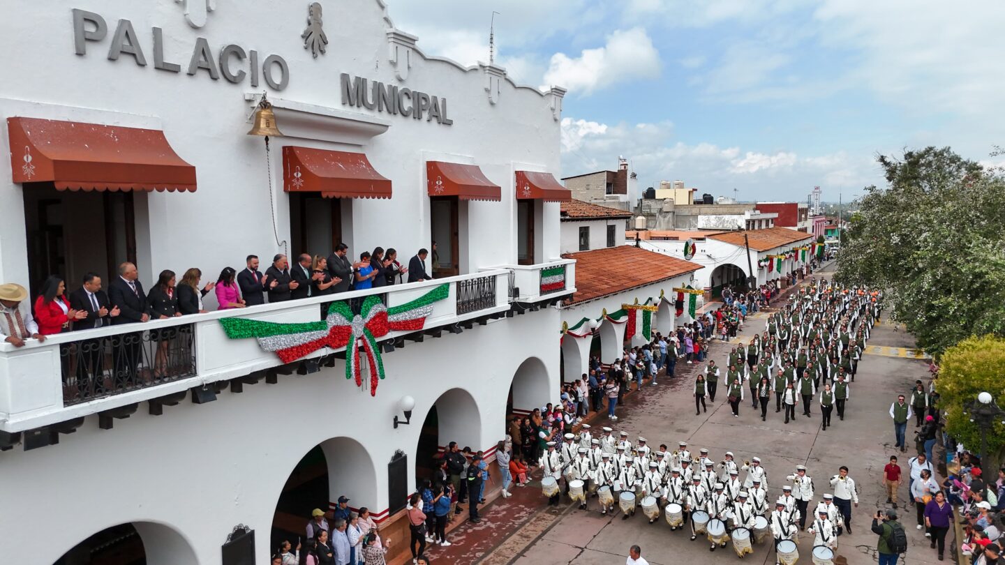 Desfile fútbol y rentoy así celebró Almoloya de Juárez el 16 de