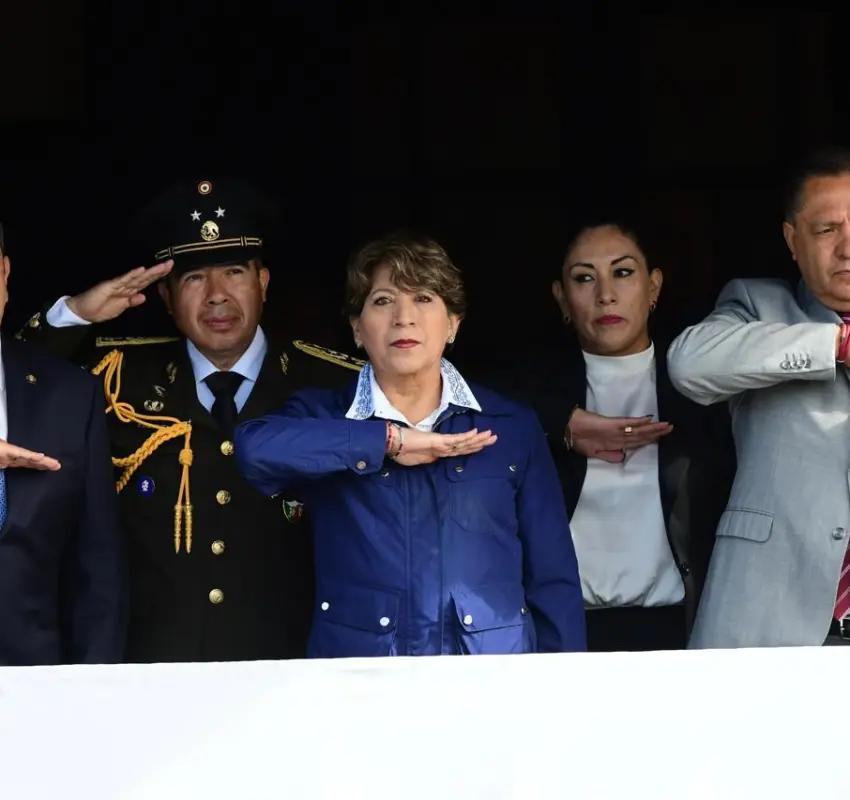 Encabezó Delfina Gómez desfile cívico militar