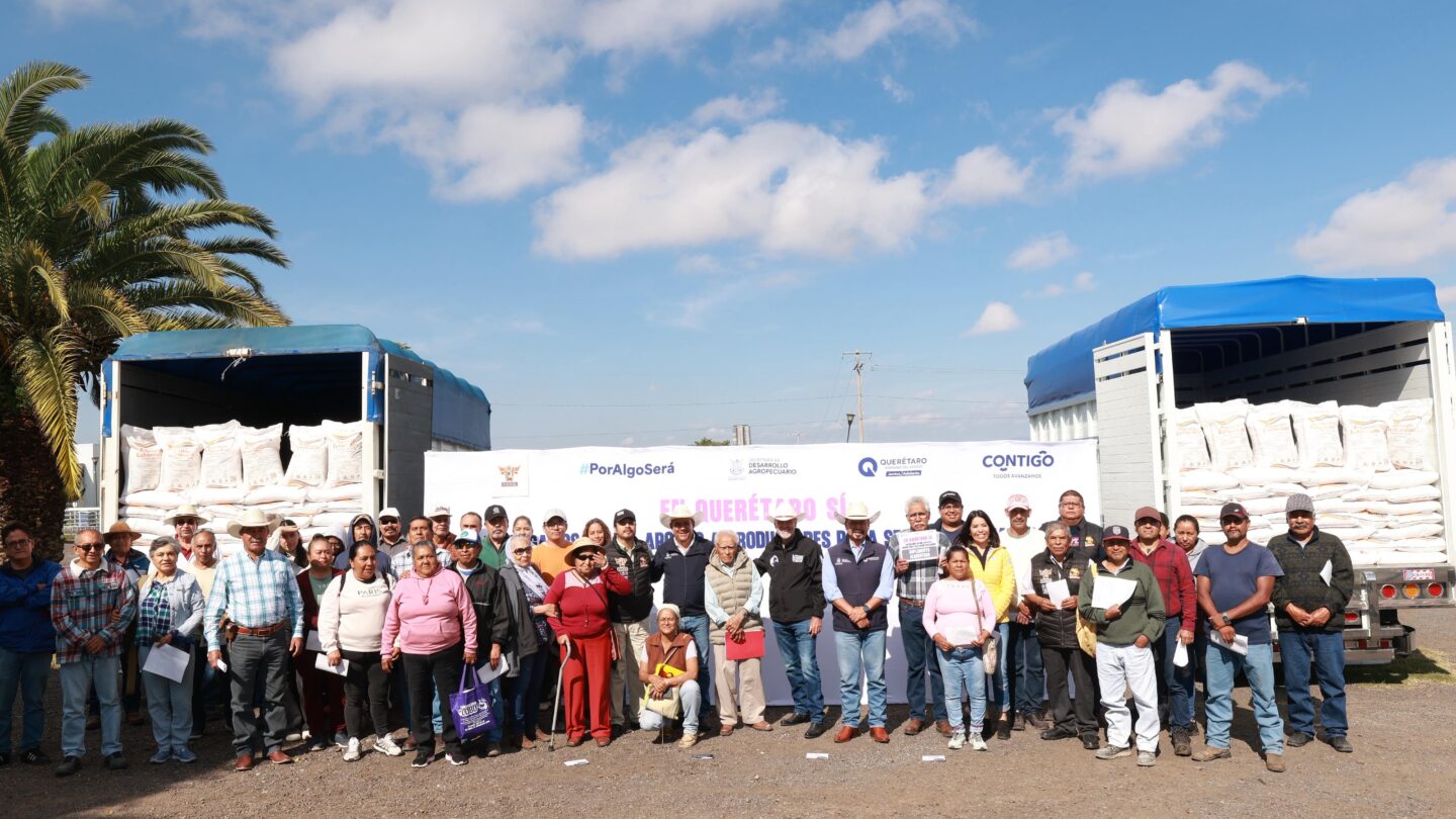 SEDEA entrega 14 toneladas de suplemento alimenticio a apicultores