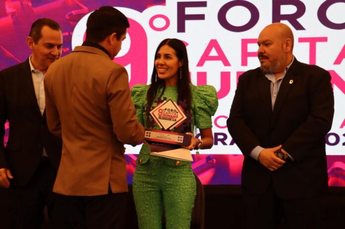 Entregan reconocimientos en el 9º Foro de Capital Humano ...