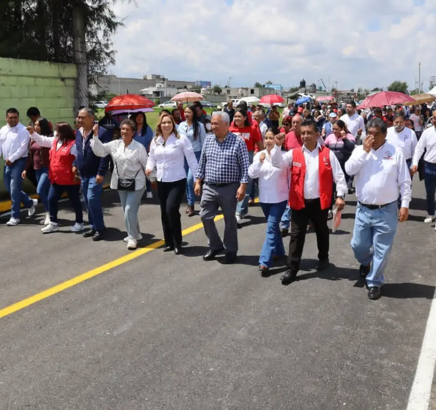 Entregaron segunda etapa de pavimentación en barrio de San Isidro en San Mateo Atenco