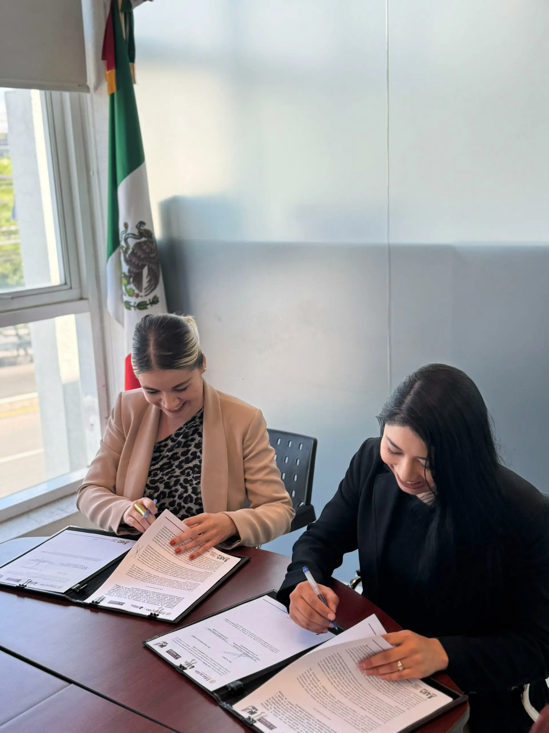 Firman Capital y CC M convenio para Fortalecer el desarrollo de
