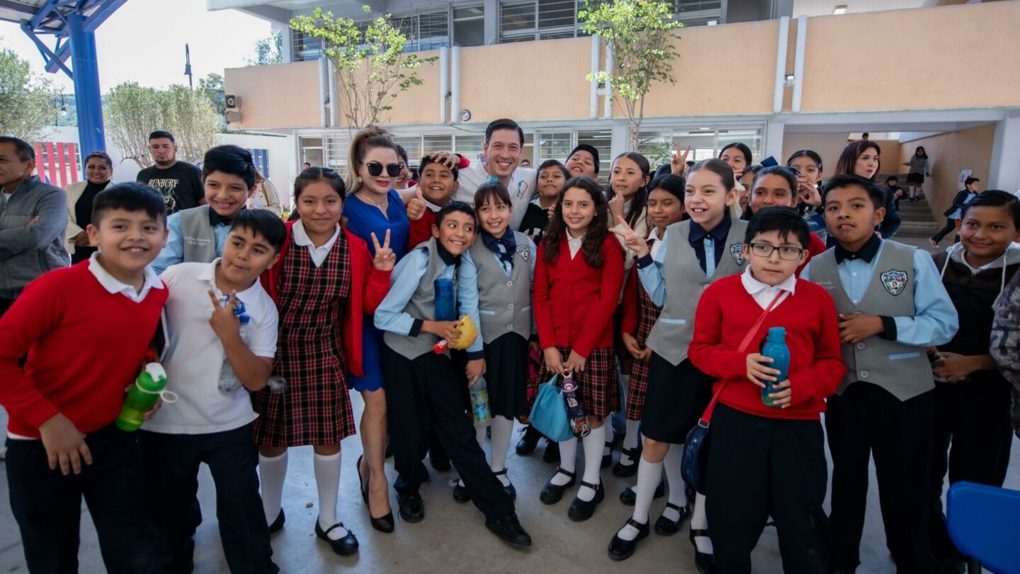 Impulsa Monsalvo obras históricas en educación el deporte y