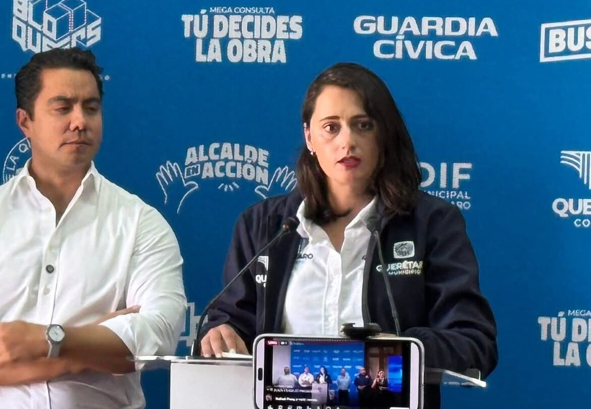 Llevan agua a zonas de la capital donde no ingresan pipas