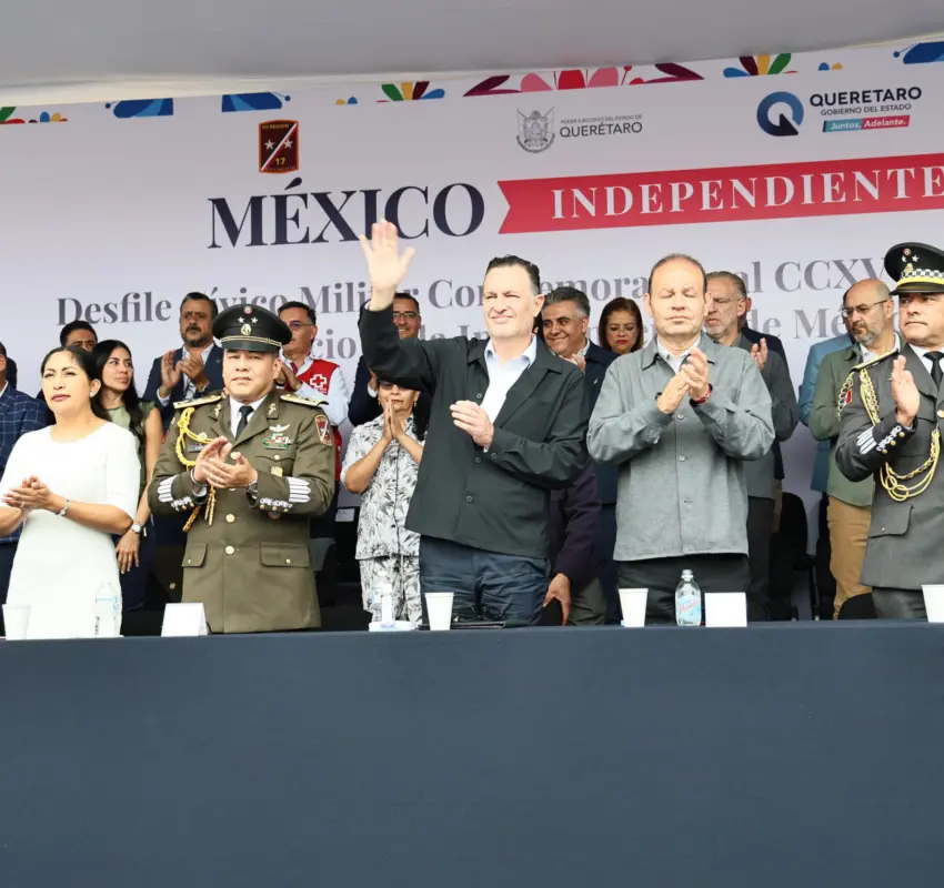 Más de 10 mil personas atestiguaron el desfile cívico militar por la Independencia de México