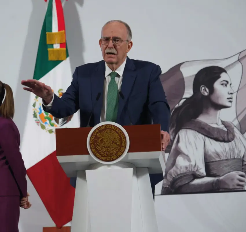 México prohíbe 35 plaguicidas de alto riesgo para proteger la salud y el medio ambiente