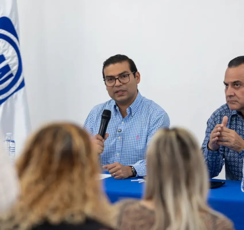 Perfila PAN candidatura a mujer en 2027: Martín Arango