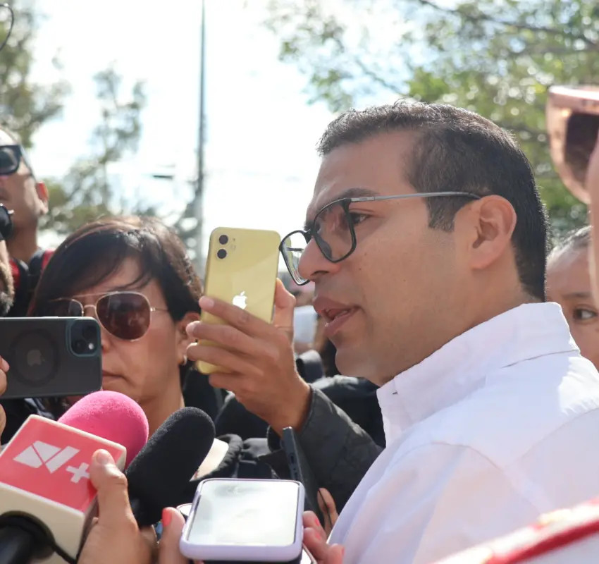 PRI genera desprestigio: Martín Arango
