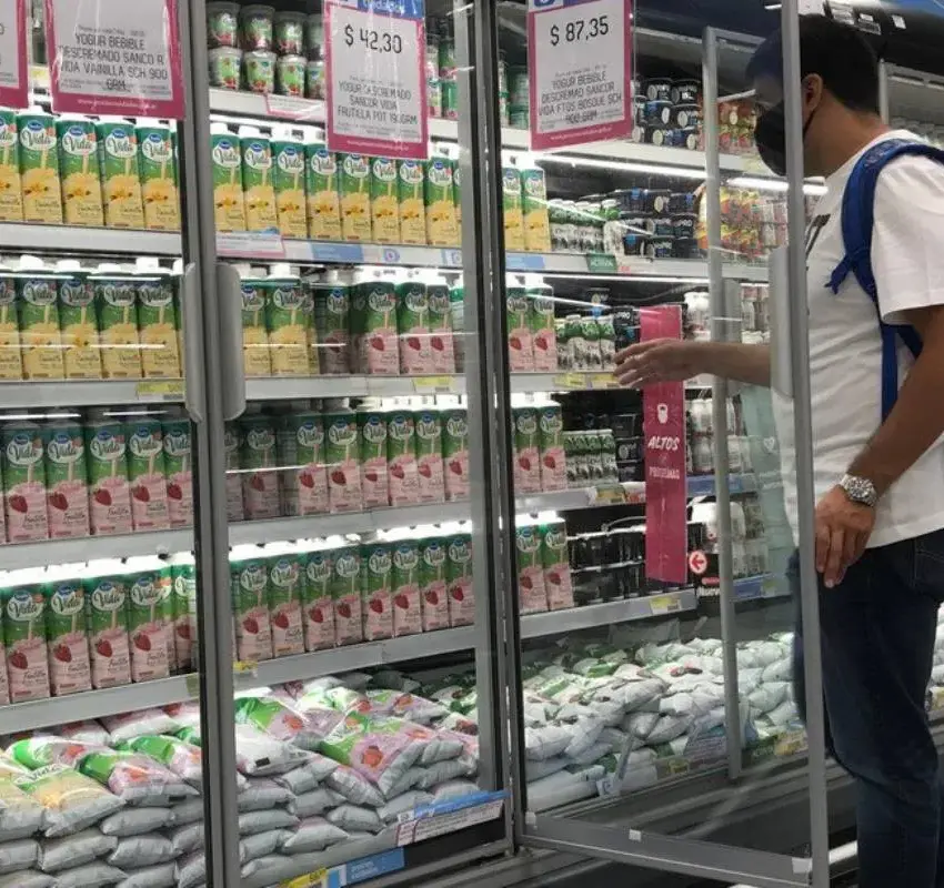 Profeco advierte sobre productos que parecen leche, pero no lo son