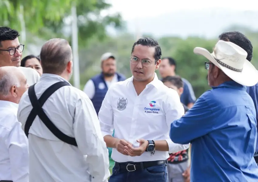 Recorre Chepe la comunidad de Arroyo Hondo