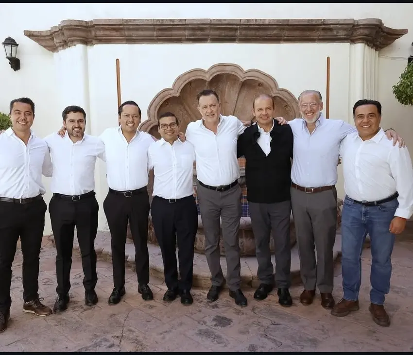 Reunión de mucha cordialidad y amistad: Felifer Macías